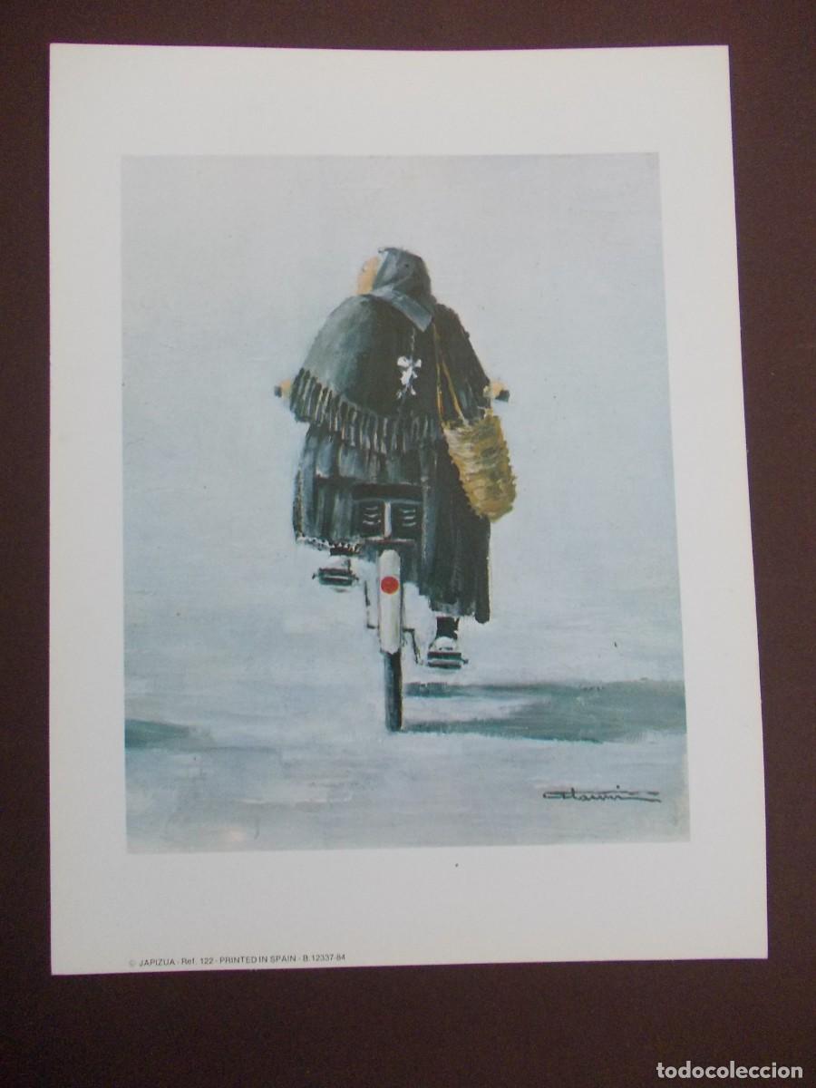 Arte: L&aacute;mina Mujer mayor en bicicleta con cesta escena urbana firma Atami edici&oacute;n Japizua