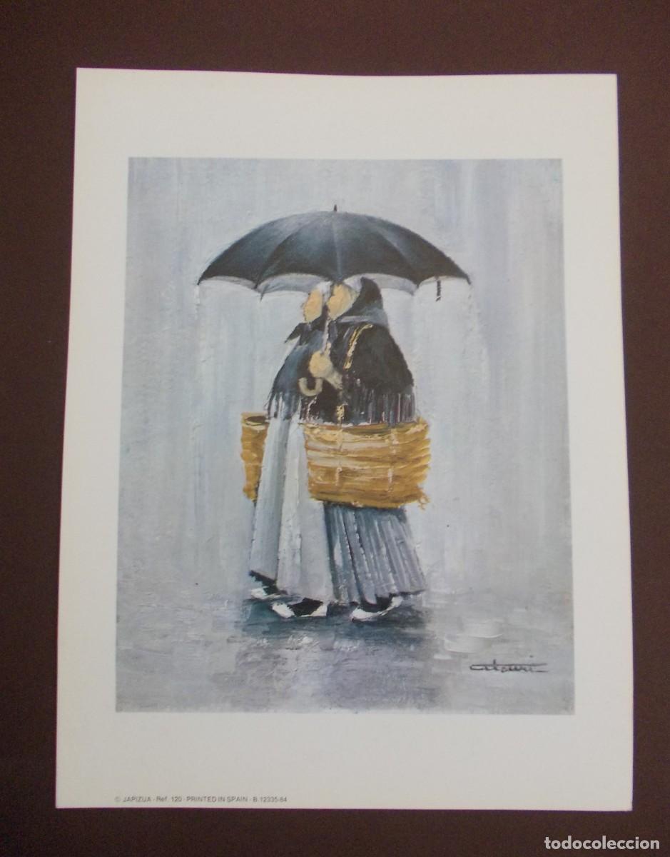 Arte: L&aacute;mina Dos mujeres bajo paraguas con cestas escena de lluvia Atami edici&oacute;n Japizua