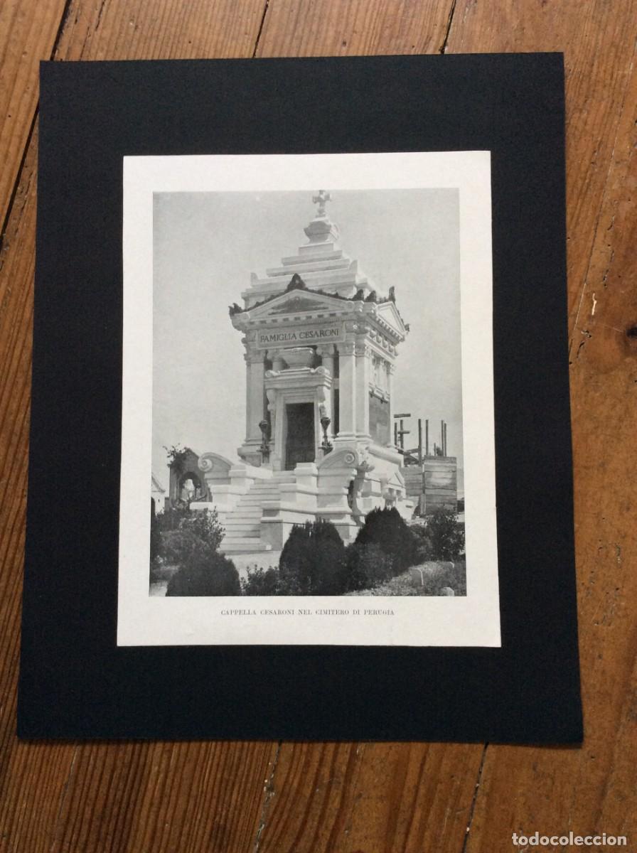 Arte: Cappela Cesaroni nel cimitero di Perugia. L&aacute;mina fotogr&aacute;fica italiana de 1915