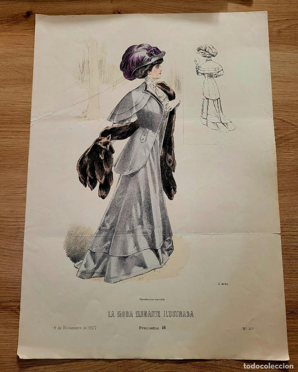 Arte: 1907 LA MODA ELEGANTE ILUSTRADA FIGURIN COLOR TRAJE PIELES SOMBRERO MORADO 37.5X27cm