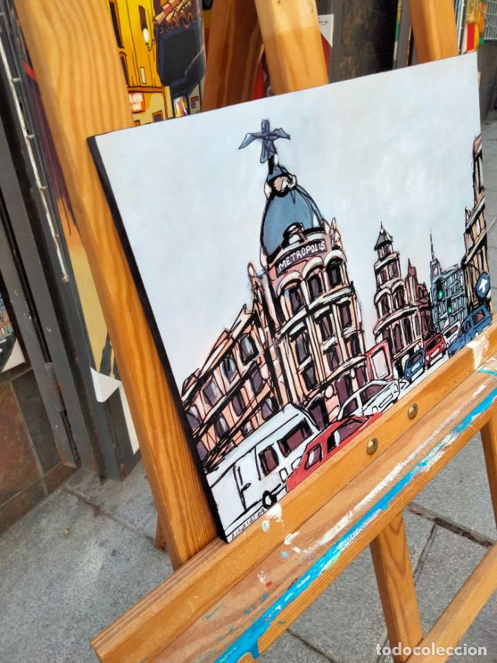 Arte: Cuadro de JOSE ALCALA Edificio Metropolis Madrid tipo comic. Tabla texturizada de 40 x 28 cm. - Foto 3
