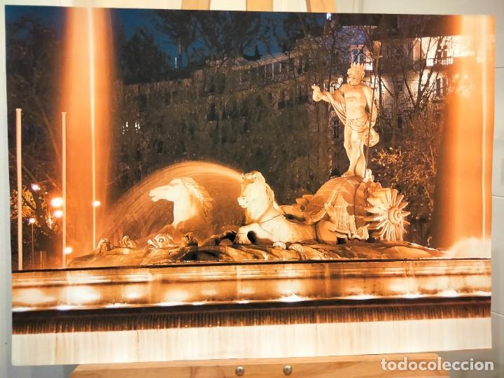 Arte: Lamina de fotografia paronamica Monumento Fuente de Neptuno de Madrid. Litografia offset 70 x 50 cm