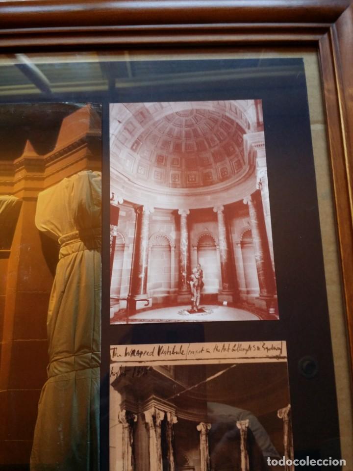 Arte: Christo y Jeanne Claude: Wrapped Vestibule, firmado, collage - Foto 14