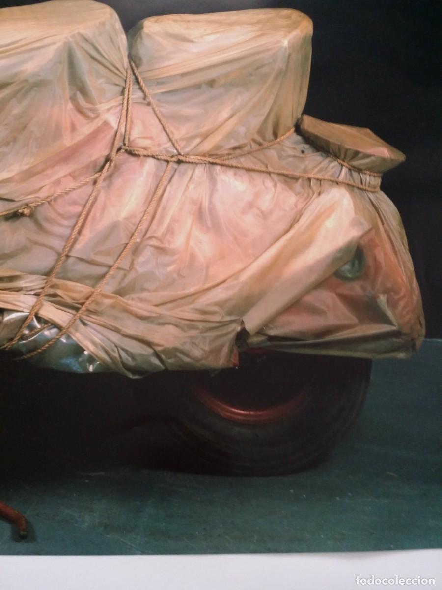 Arte: Christo: Wrapped Vespa, 2001 - Foto 9