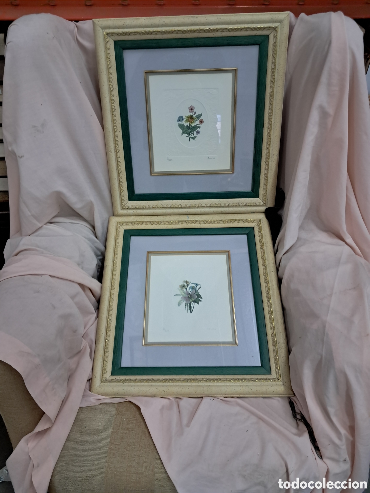 Arte: 2 cuadros con flores litograf&iacute;a pintada y seriada, Louise