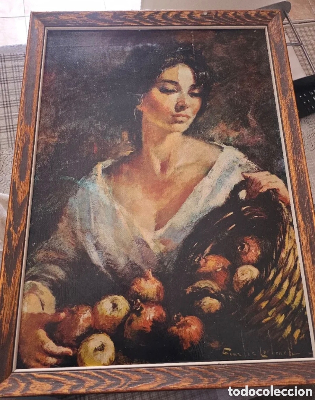 Arte: L&aacute;mina vintage firmada Gonz&aacute;lez Carbonell mujer bodeg&oacute;n enmarcada