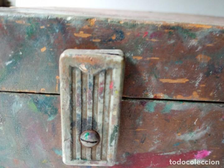 Arte: Caja de madera, malet&iacute;n de pintor usado - Foto 7