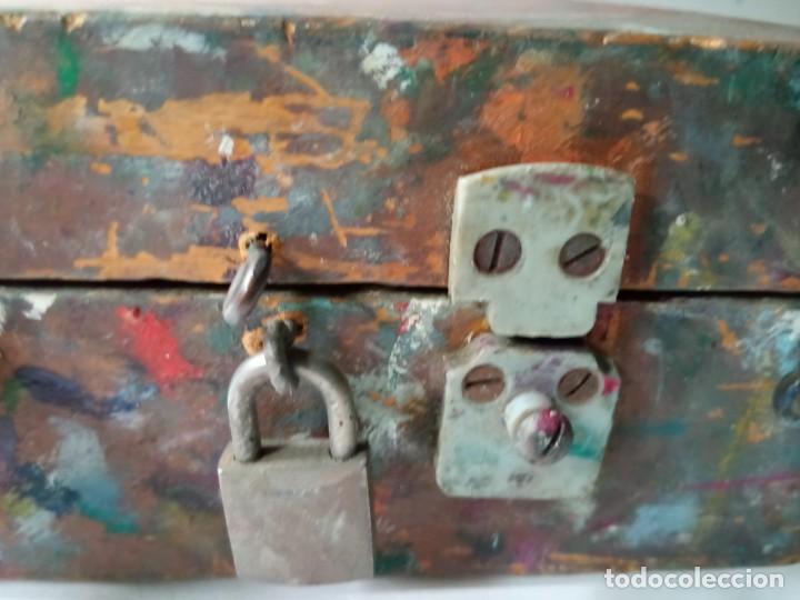 Arte: Caja de madera, malet&iacute;n de pintor usado - Foto 8