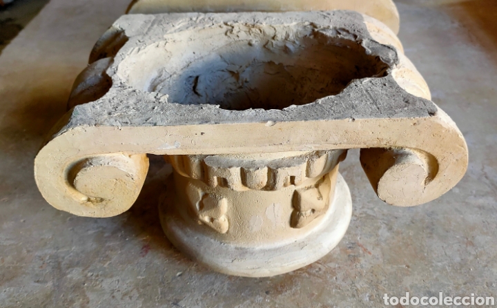 Arte: 2 capiteles estilo j&oacute;nico de pasta-madera - Foto 2