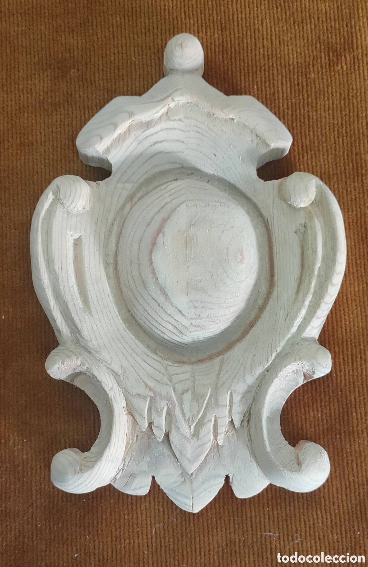 Arte: Escudo tallado en madera - Foto 1