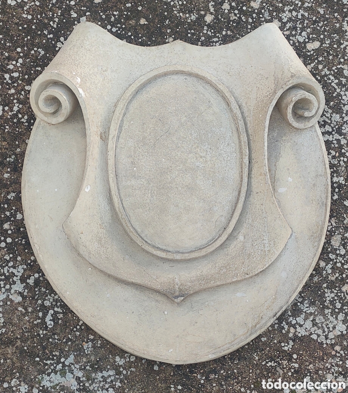 Arte: Escudo de pasta-madera - Foto 1
