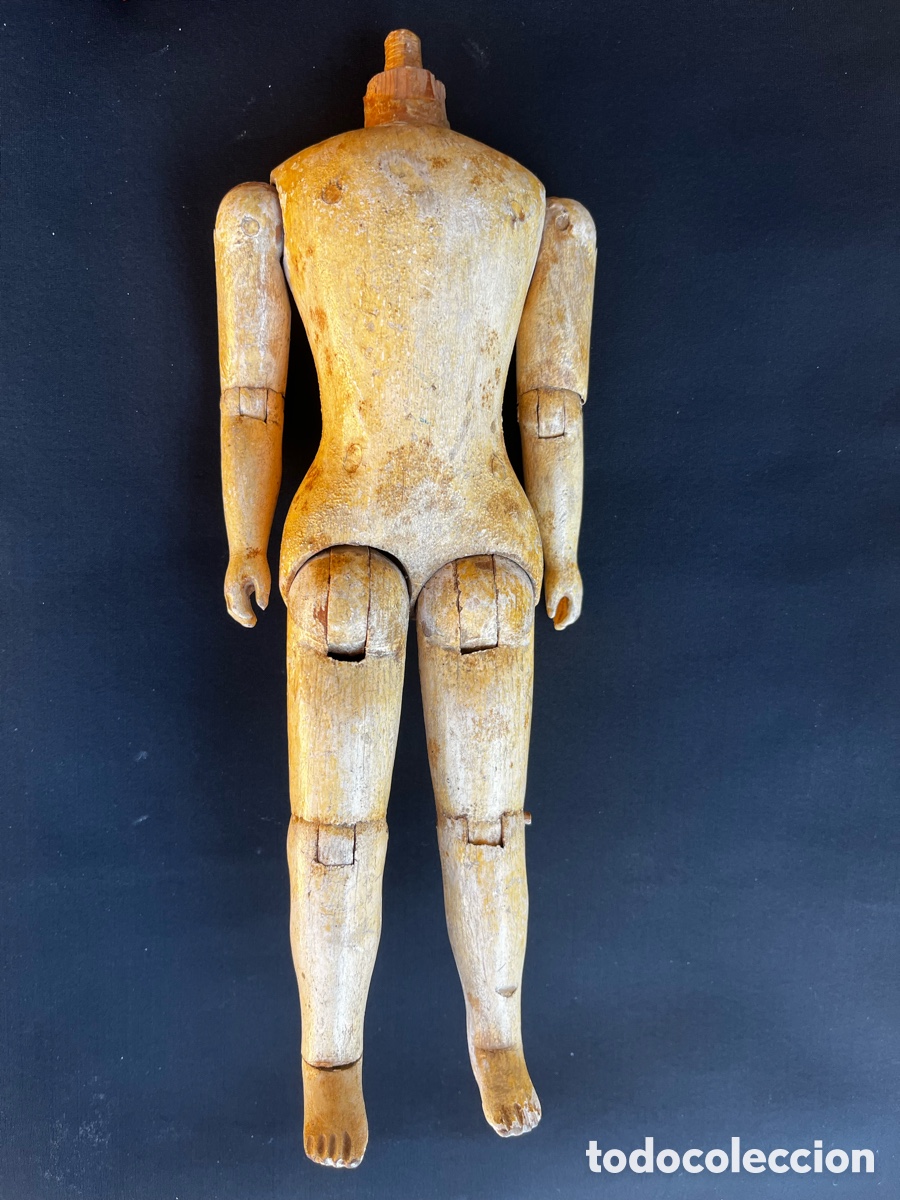 Arte: Antiguo maniqu&iacute; de madera articulado. Siglo XlX.