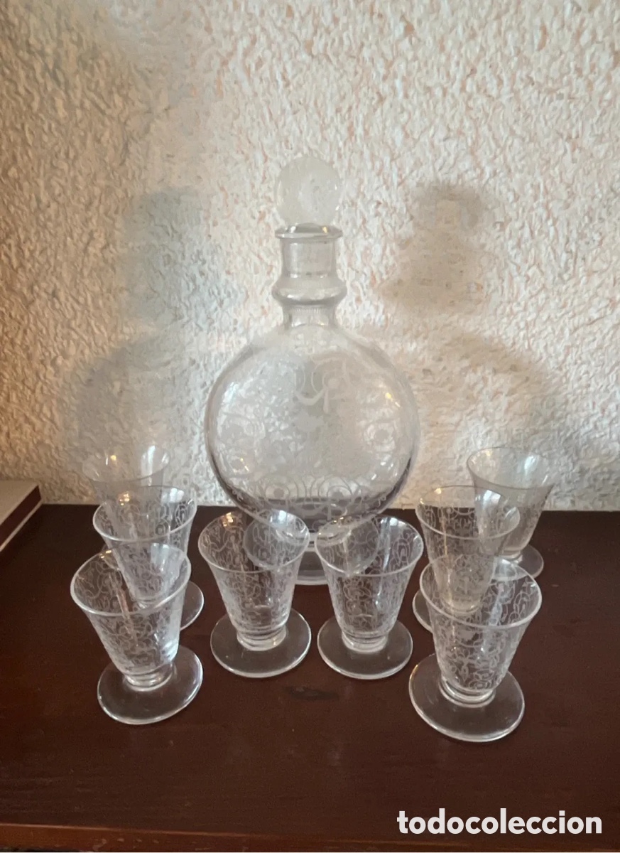 Arte: Baccarat Michelangelo decanter with stopper and cordial glasses