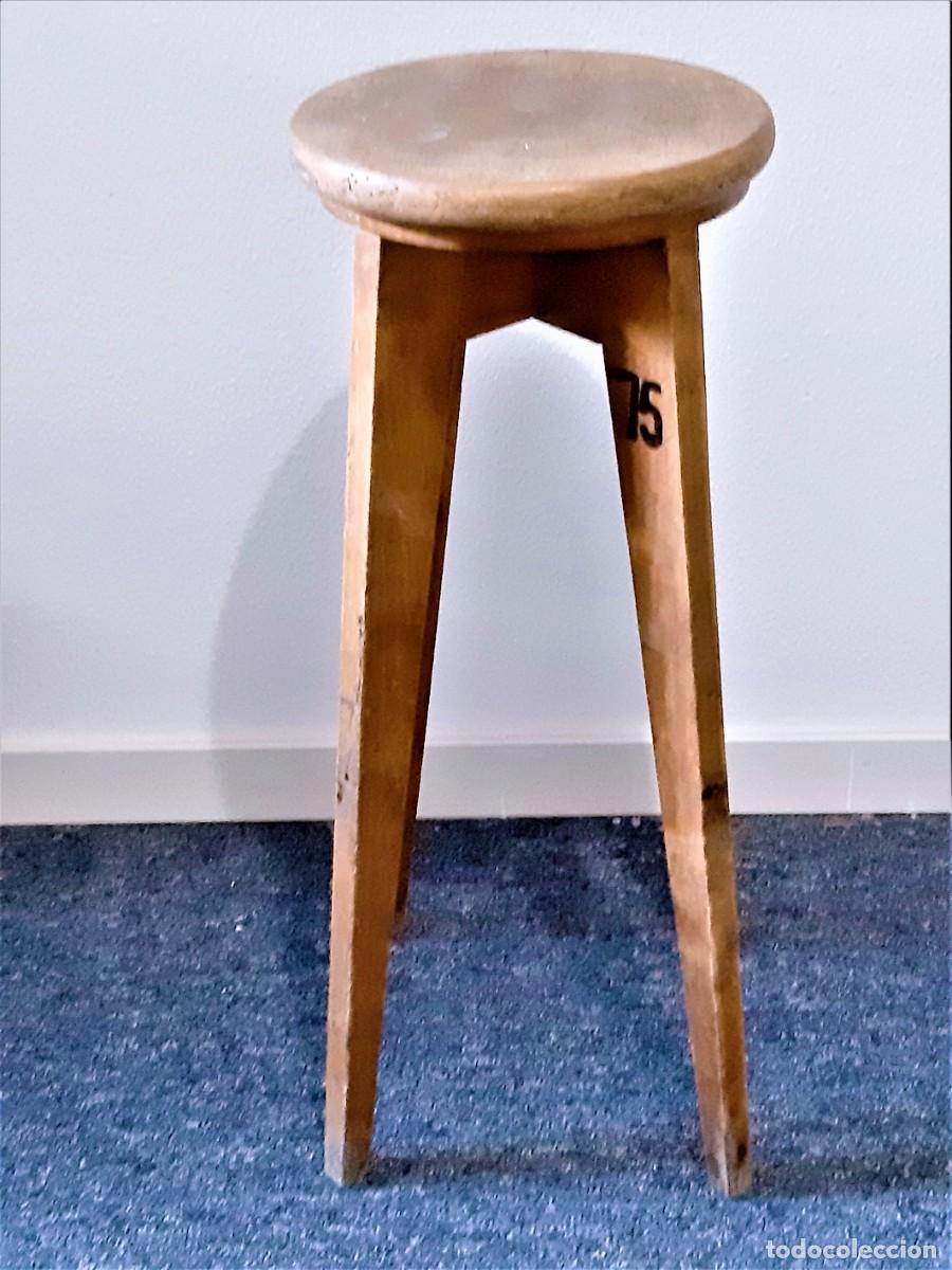 Arte: TABURETE-PEANA DE PINTOR O EXPOSITOR - 72.CM ALTO X 30.CM DIAMETRO - MADERA MACIZA MUY PESADO