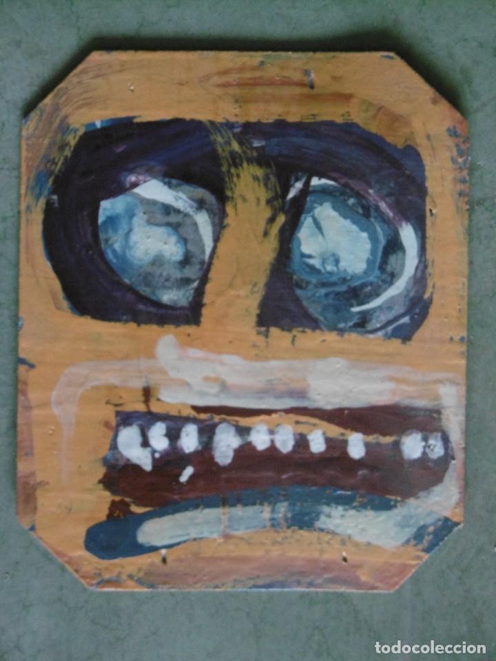 Arte: Zombie. Barnices sobre madera. - Foto 1