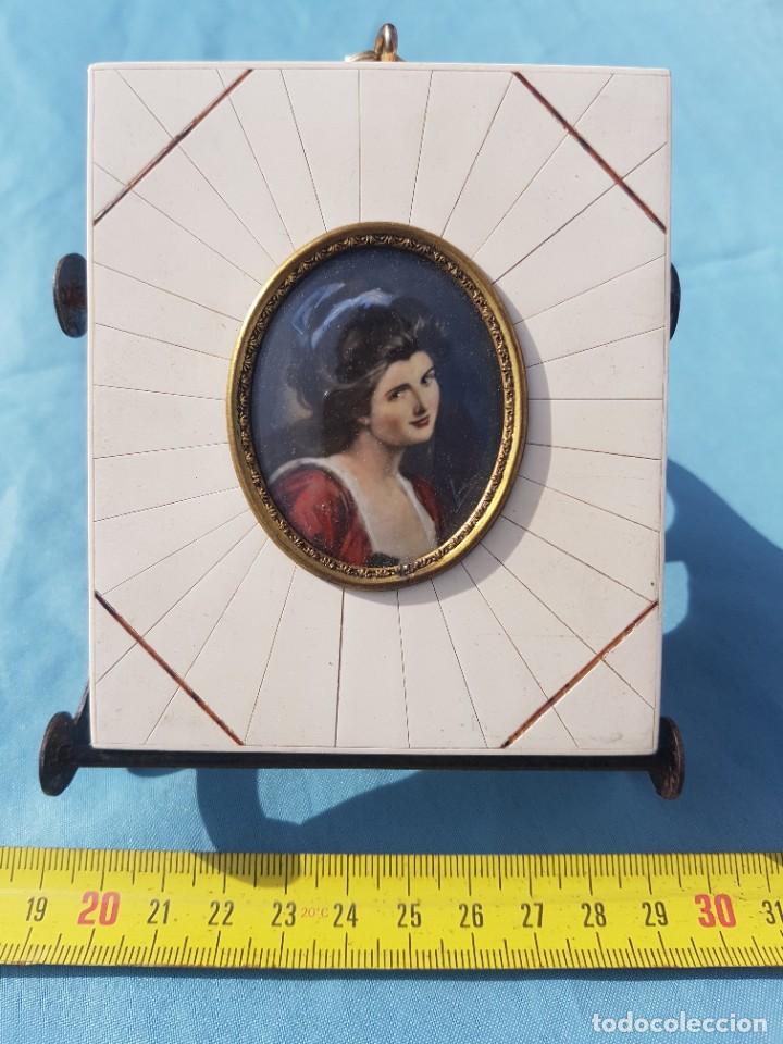 Art: Antigua miniatura firmada