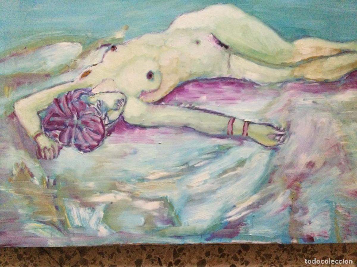 Art: Desnud&oacute; femenino sobre tabla