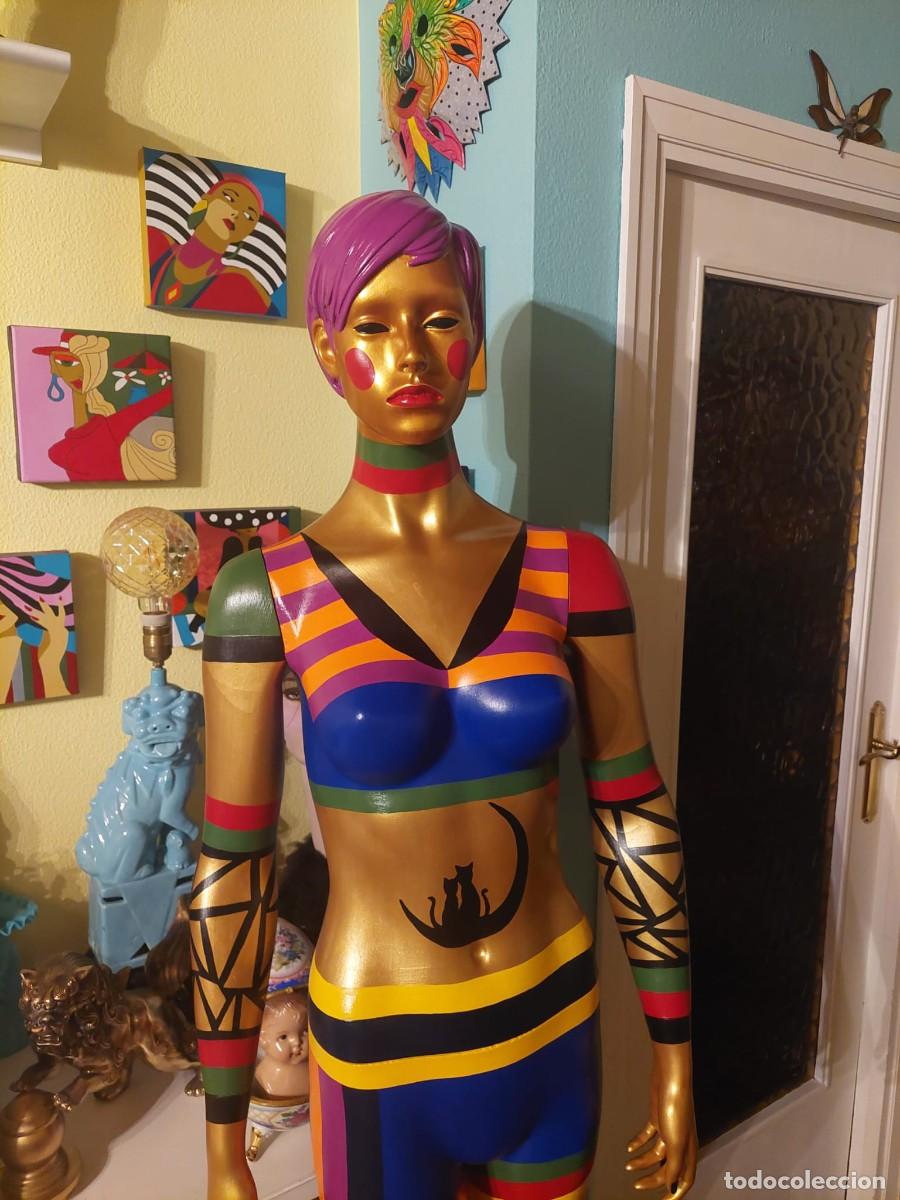Arte: Maniqui pintado a mano - Foto 1