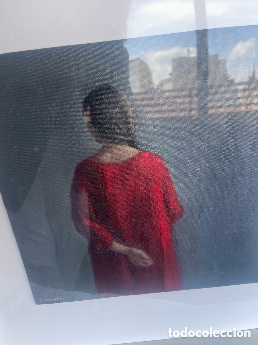 Arte: Se&ntilde;ora de rojo sobre fondo gris - Foto 1