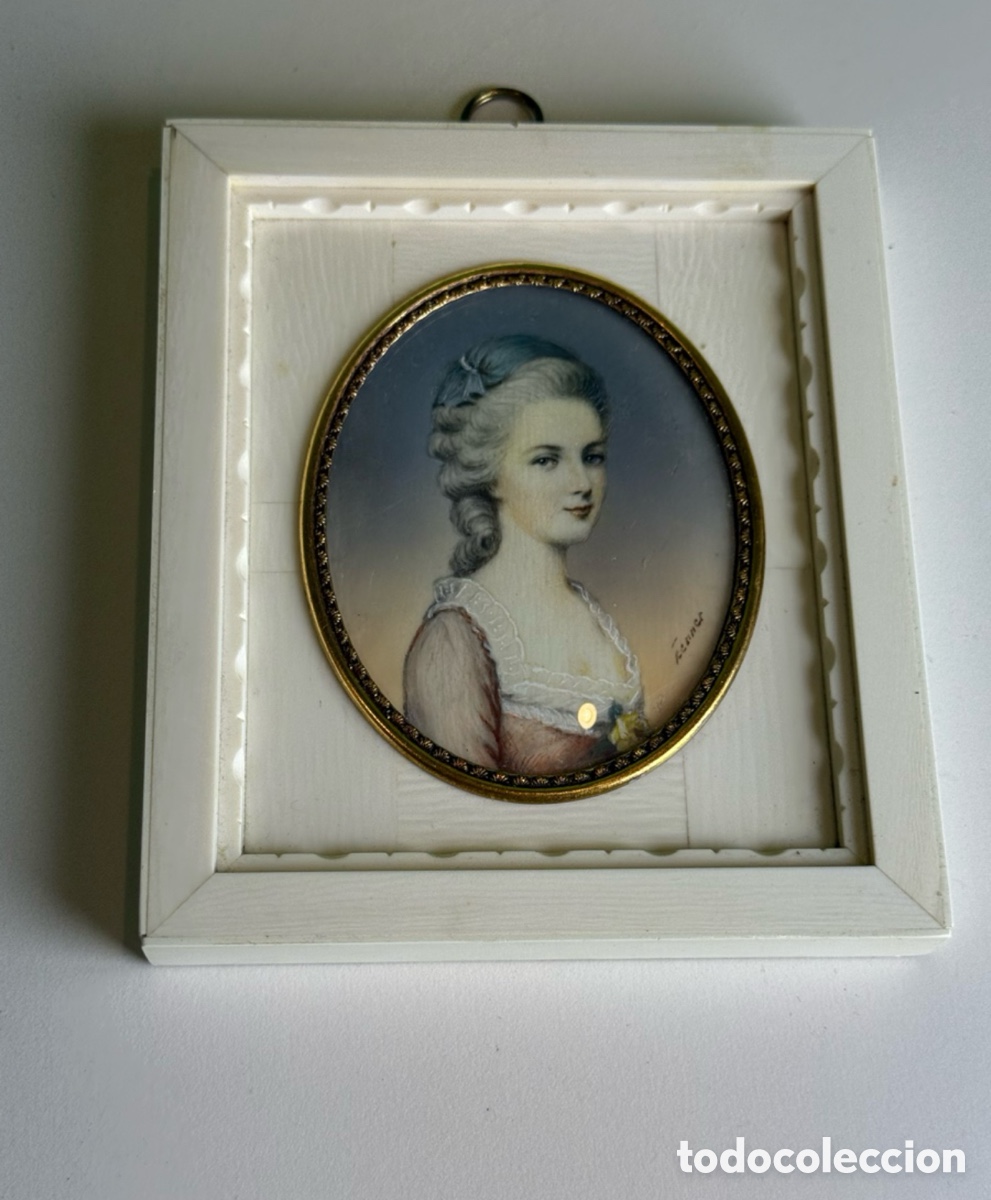 Arte: Antigua miniatura retrato femenino pintada a mano sobre marfil firmada &ndash; siglo XIX