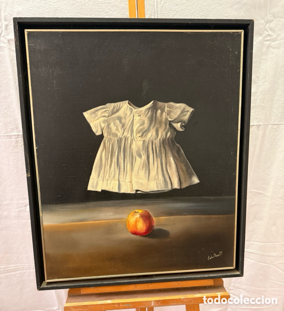 Arte: &Oacute;leo &ldquo;L&rsquo;Enyor&rdquo; Ricard Calvo Dur&aacute;n 1979 Sabadell vestido infantil y manzana.