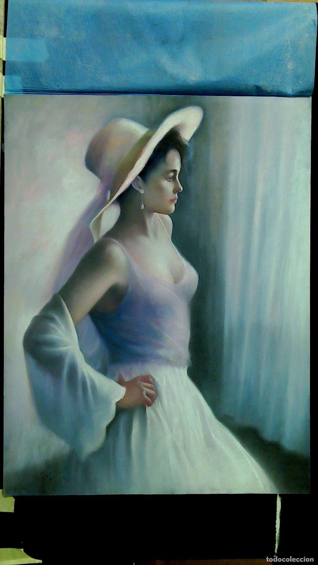 Arte: Enric Montserrat Foj - Mujer con sombrero blanco - Pastel