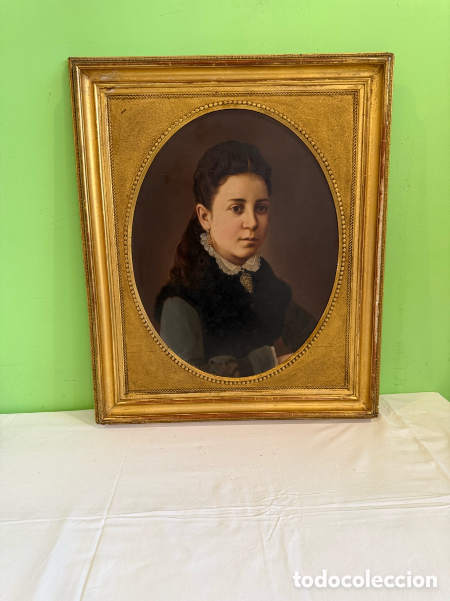 Arte: Retrato femenino antiguo &oacute;leo sobre cart&oacute;n siglo XIX marco dorado ovalado