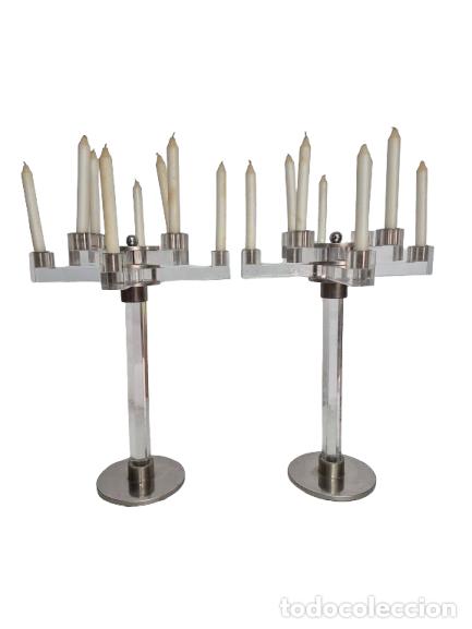 Arte: Decorativa Pareja de Candelabros - Metacrilato y Metal Plateado - 5 Luces - Vintage