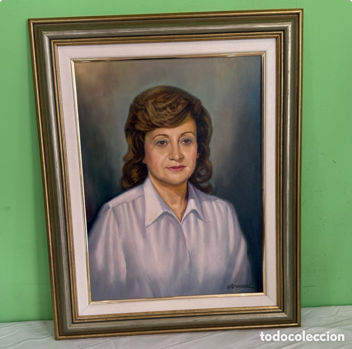 Art: &Oacute;leo sobre lienzo firmado Mu&ntilde;oz Villanueva retrato femenino marco dorado