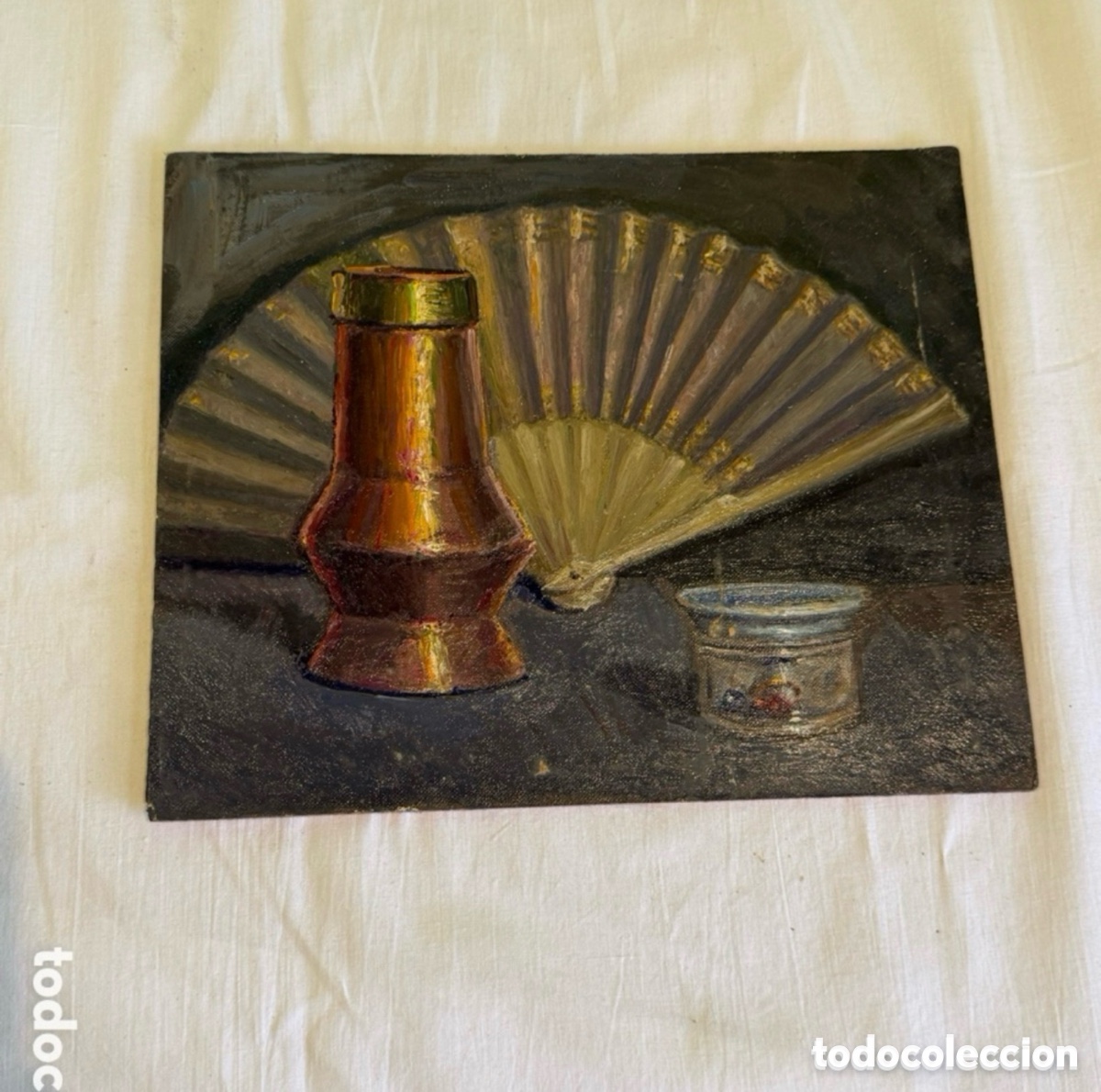 Arte: Arturo Mart&iacute;nez Cabezas 1899 &oacute;leo sobre tablex bodeg&oacute;n abanico y cobre.