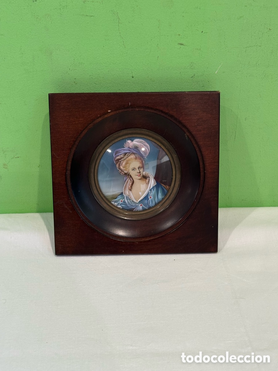 Arte: &Oacute;leo en miniatura sobre marfil firmado - Retrato femenino S. XIX - Marco de marfil Bajo cristal