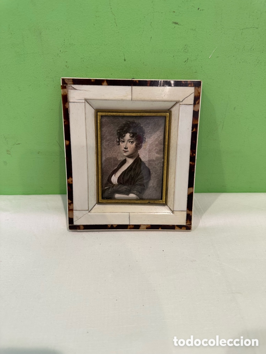 Arte: &Oacute;leo en miniatura sobre marfil firmado - Retrato femenino S. XIX - Marco de marfil Bajo cristal