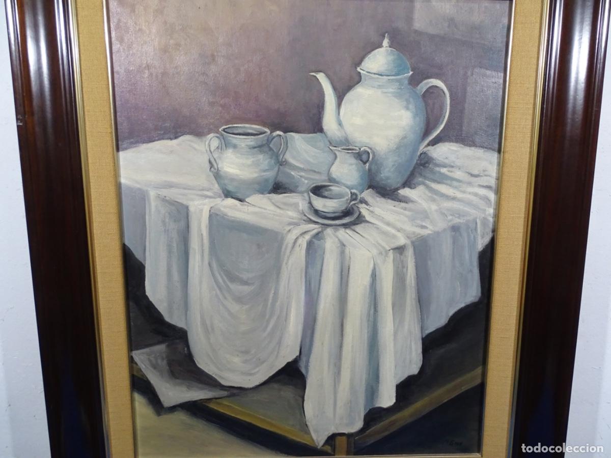 Arte: GRAN OLEO TELA MONTSERRAT GROS. BODEGON VAJILLA. TONOS CLAROS SUAVES.