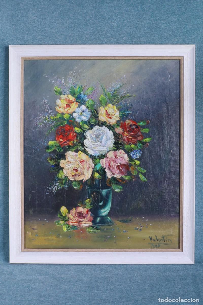 Arte: &Oacute;leo Ramo de flores con jarr&oacute;n. Firmado Valent&iacute;n. 1959