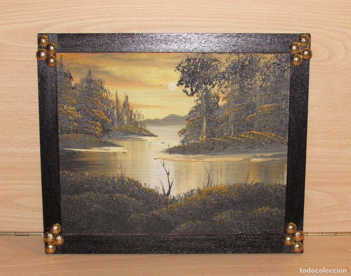 Arte: Peque&ntilde;o cuadro pintura sobre tablilla atardecer o amanecer a orillas del r&iacute;o bosque puesta de sol