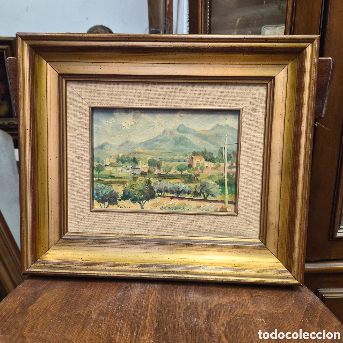 Arte: &Oacute;leo sobre tabla firmado &rdquo;F. Vi&ntilde;es&rdquo; Paisaje rural con monta&ntilde;a