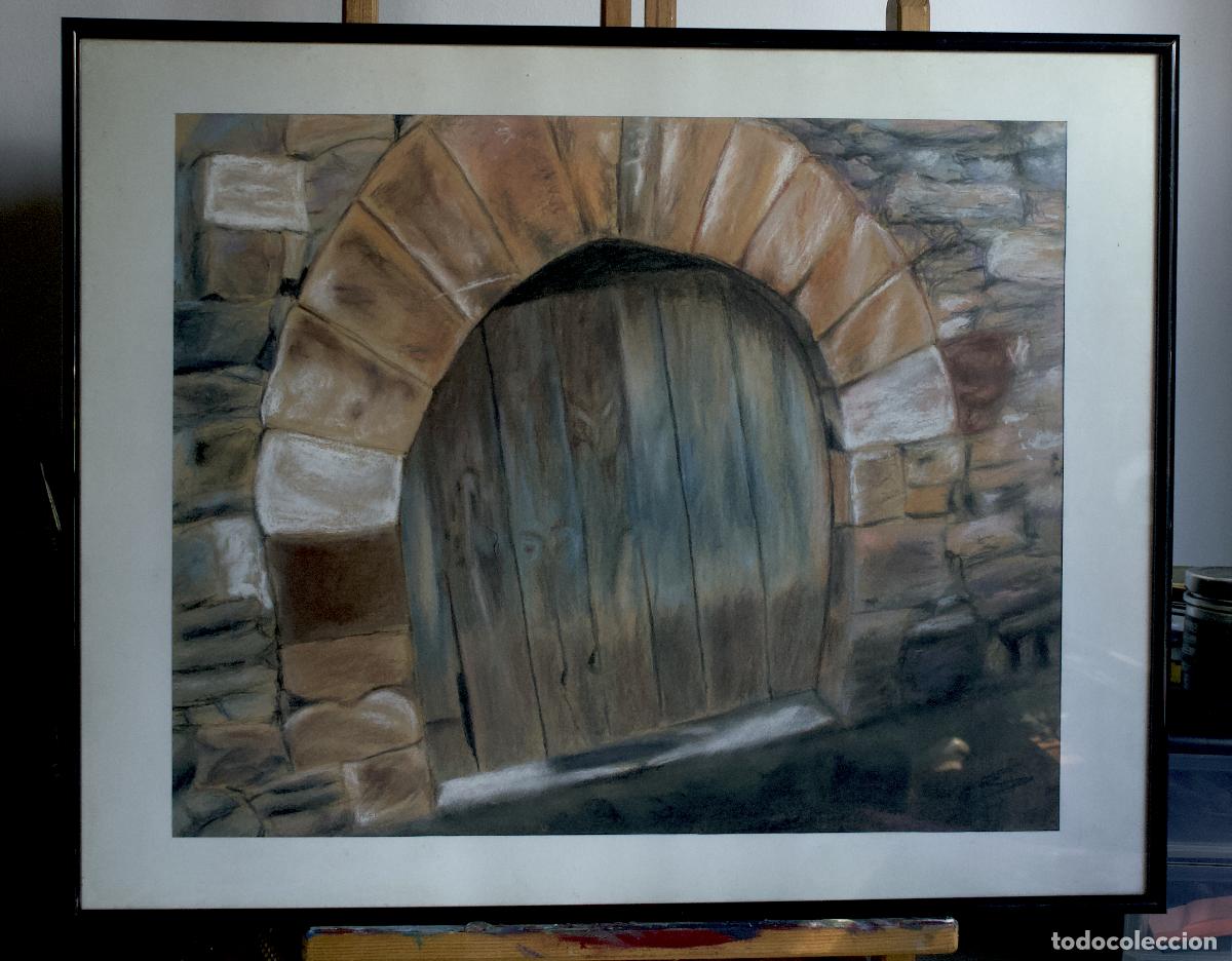 Arte: Joana Martos &ndash; Puerta antigua (2008) &ndash; Pastel original sobre papel &ndash; 41 &times; 33 cm &ndash; con marco