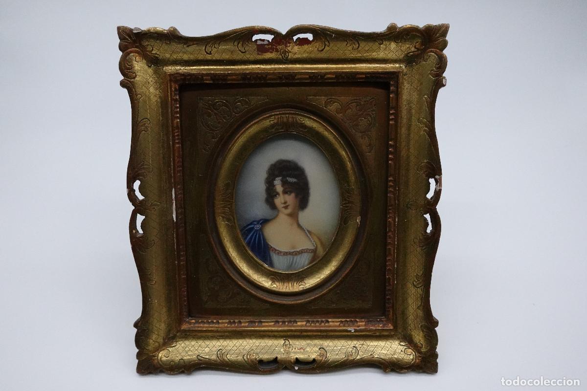 Kunst: PRECIOSO CUADRO RETRATO MINIATURA DAMA DE &Eacute;POCA CON ELEGANTE MARCO DORADO LABRADO EN RELIEVE