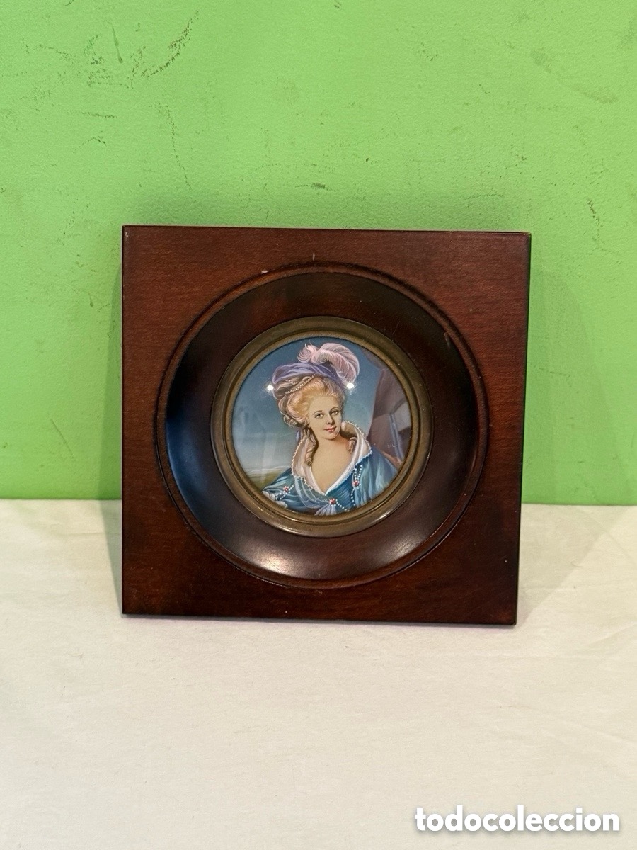 Arte: Miniatura retrato de dama francesa siglo XIX pintura sobre marfil firmada marco de madera &eacute;poca