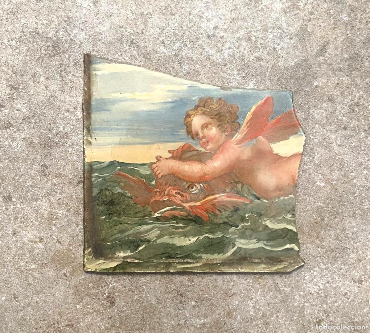 Arte: &Aacute;ngel o putto sobre animal marino, cristal pintado, siglo XIX.