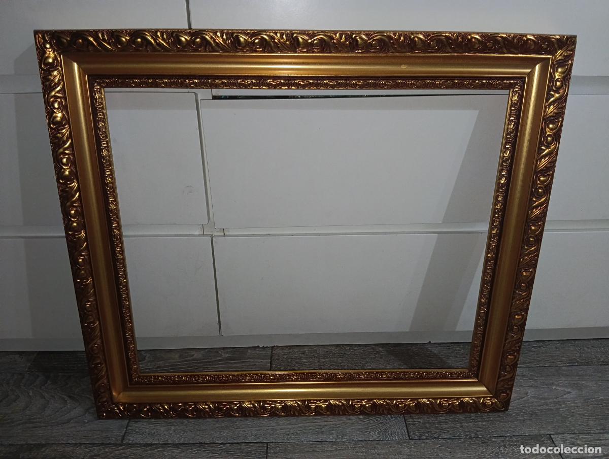 Arte: Marco para cuadro cl&aacute;sico dorado, estilo barroco con moldura ornamentada