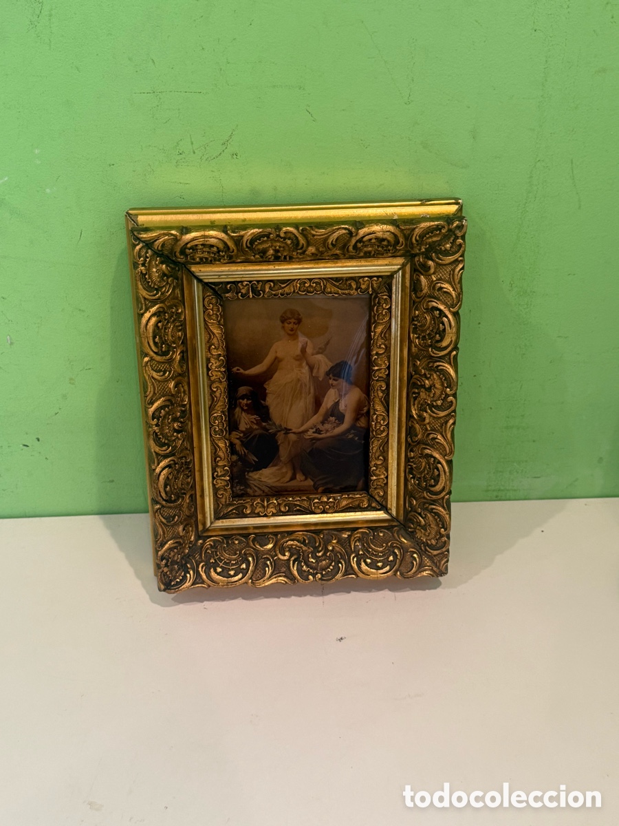 Arte: Antigua pintura aleg&oacute;rica sobre cristal con marco de madera tallada dorada. Francia, PS:XX.
