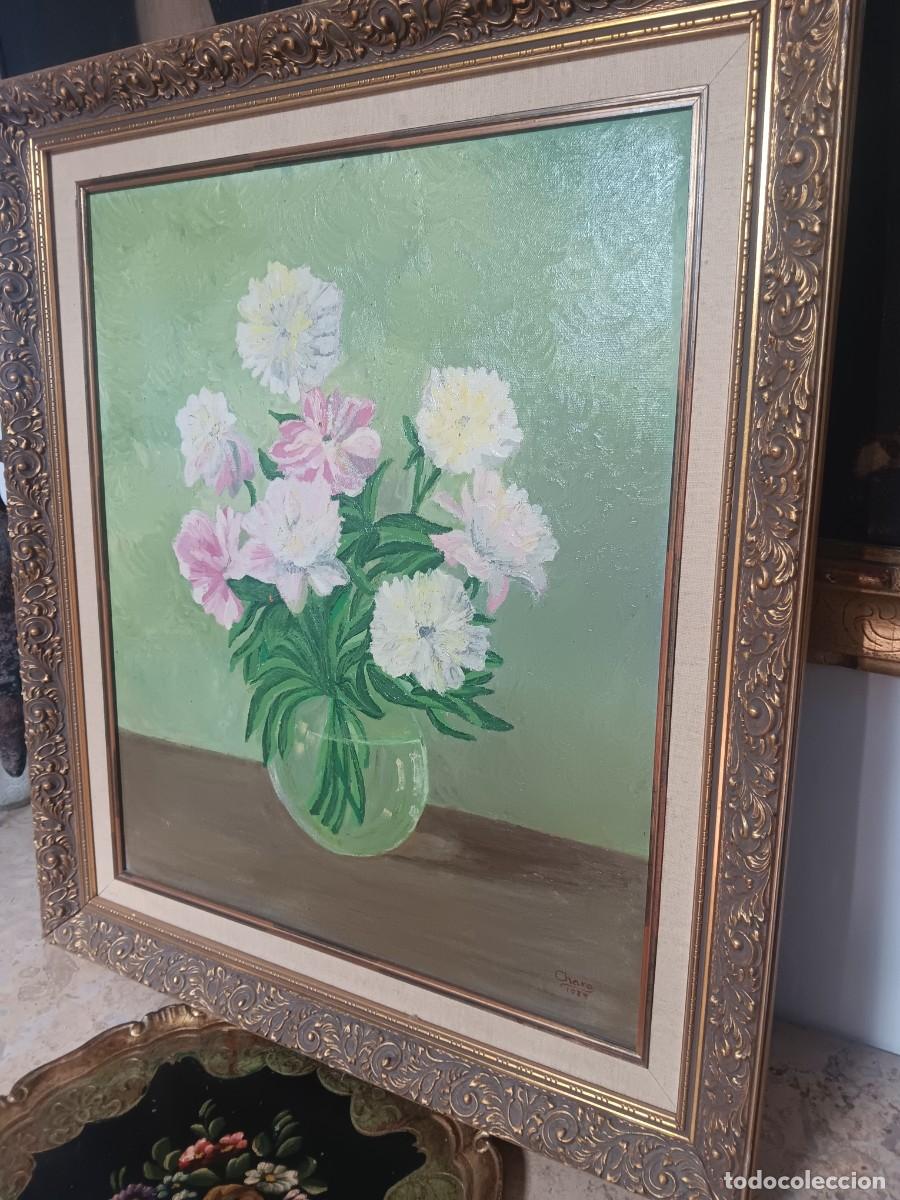 Arte: bodeg&oacute;n al &oacute;leo firmado por &rdquo;Charo&rdquo; y fechado en 1989.El cuadro presenta un jarr&oacute;n de vidrio transpa