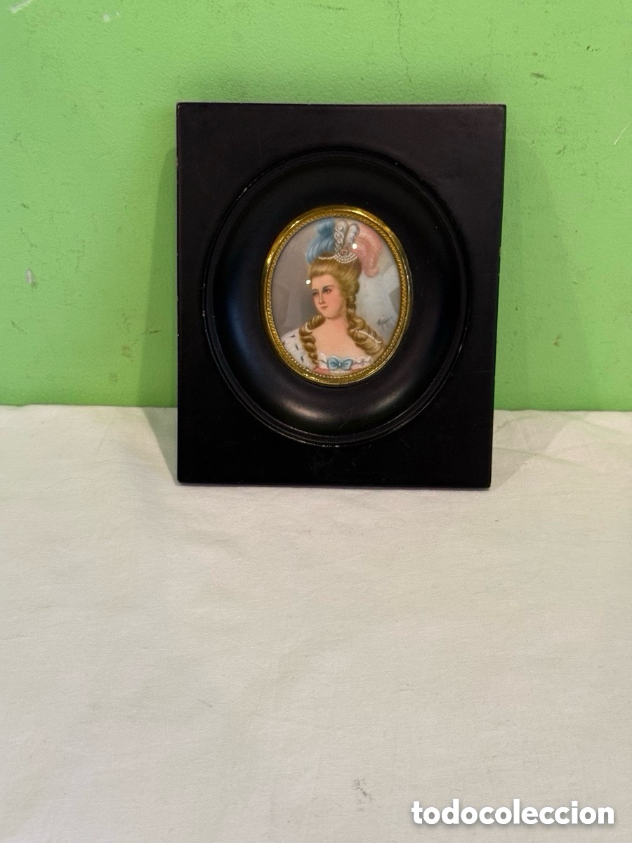 Arte: Miniatura retrato de dama francesa siglo XIX pintura sobre marfil firmada marco negro epoca