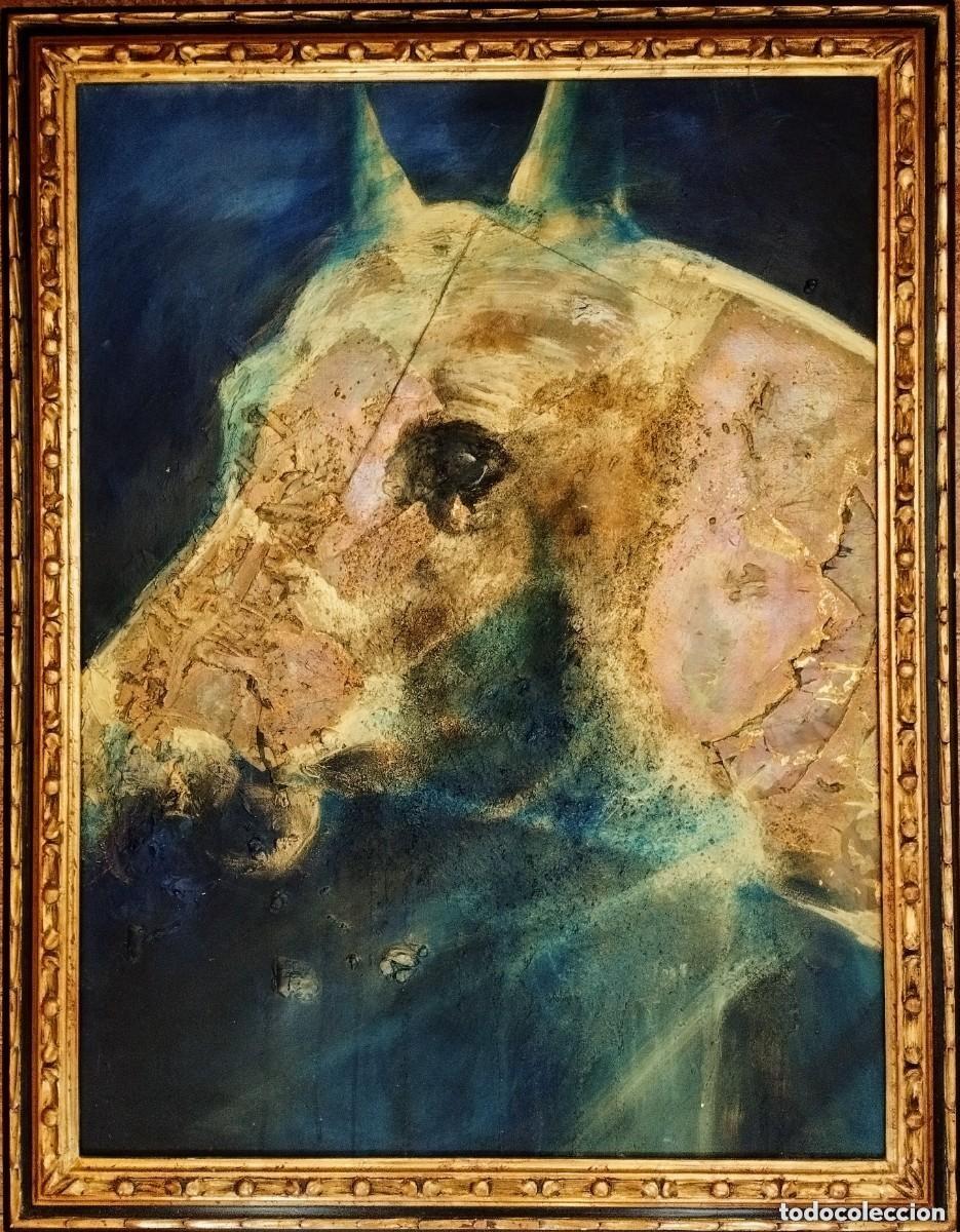 Arte: &Oacute;leo, collage y oro sobre lienzo. Con marco 90 x 70 cm.