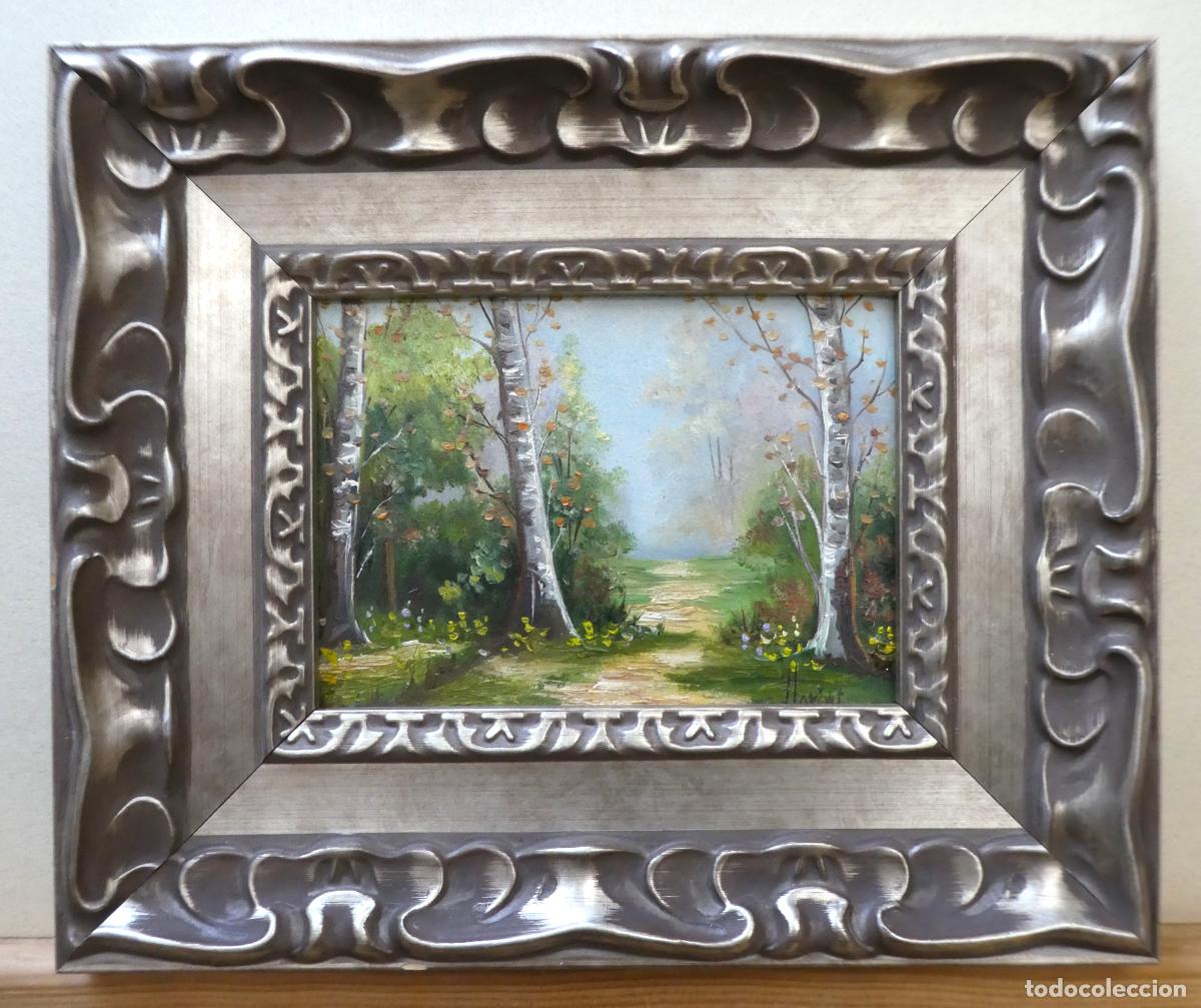 Arte: Bonito oleo con marco firmado, la pintura mide 18X13 cm y con marco 31X26 cm.