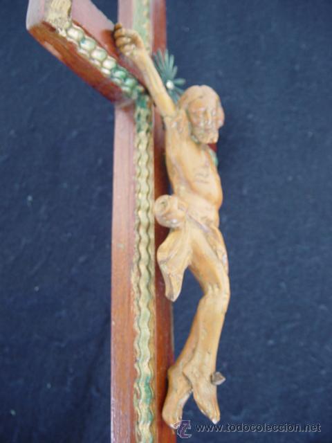 Arte: Oratorio, con Cristo crucificado e dois Santos, sec 19 - Foto 10