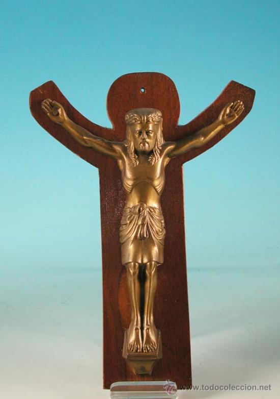 Arte: Crucificado de metal y madera. 1950 - Foto 1
