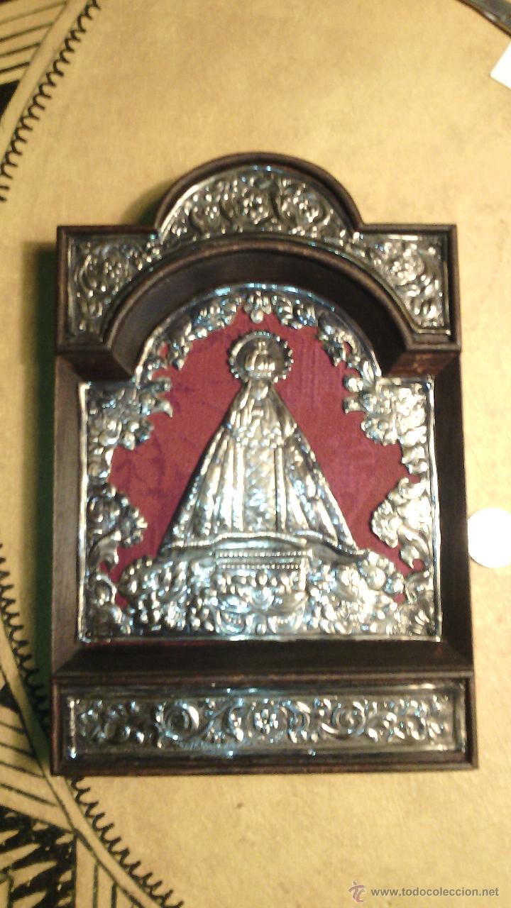Arte: virgen repujada a mano en madera y pata de ley - Foto 1