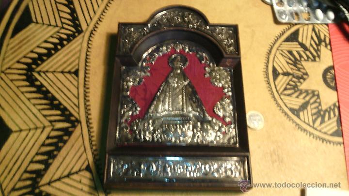 Arte: virgen repujada a mano en madera y pata de ley - Foto 2